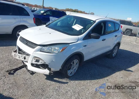 2015 Ford Escape S из США, поврежденный, VIN 1FMCU0F73FUA45632